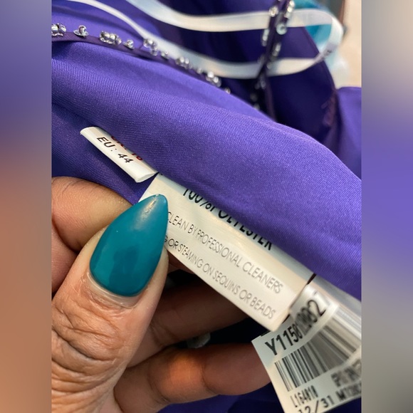 BELSOIE Gown size 16 - Picture 13 of 13